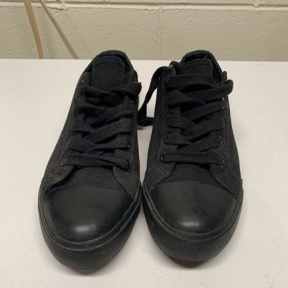 SafeTrek non-slip converse